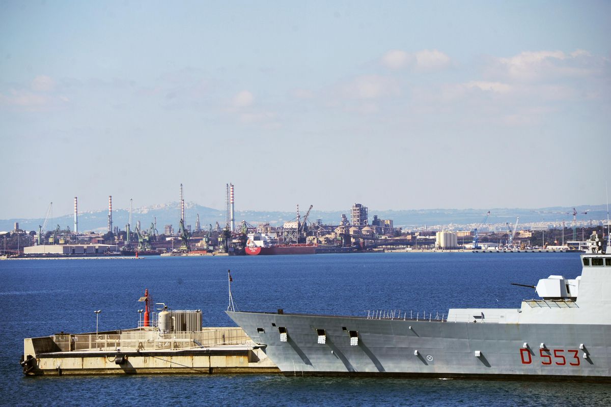 Acciaio, per l’ex Ilva il salvagente da Unicredit in attesa della nuova garanzia del decreto Aiuti