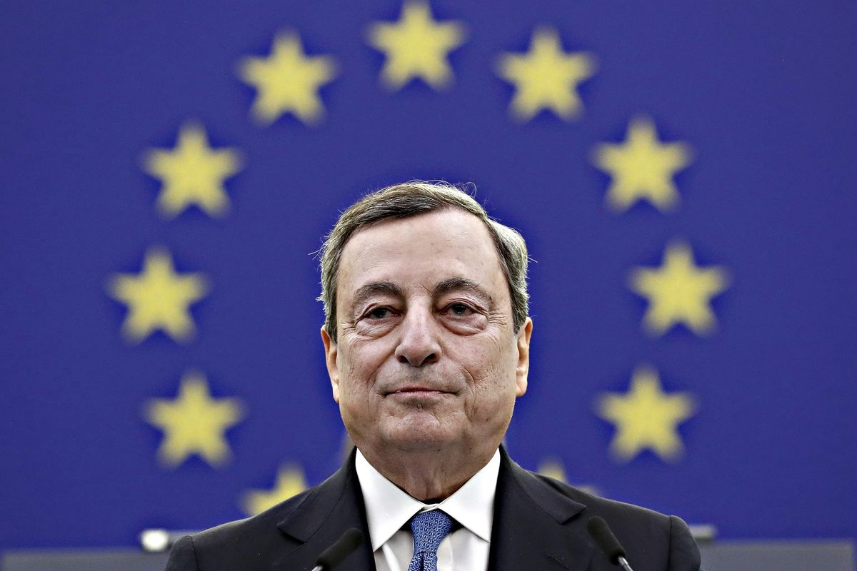 Lo studio della banca smentisce Draghi: pericolo recessione. E la colpa è dell’Ue