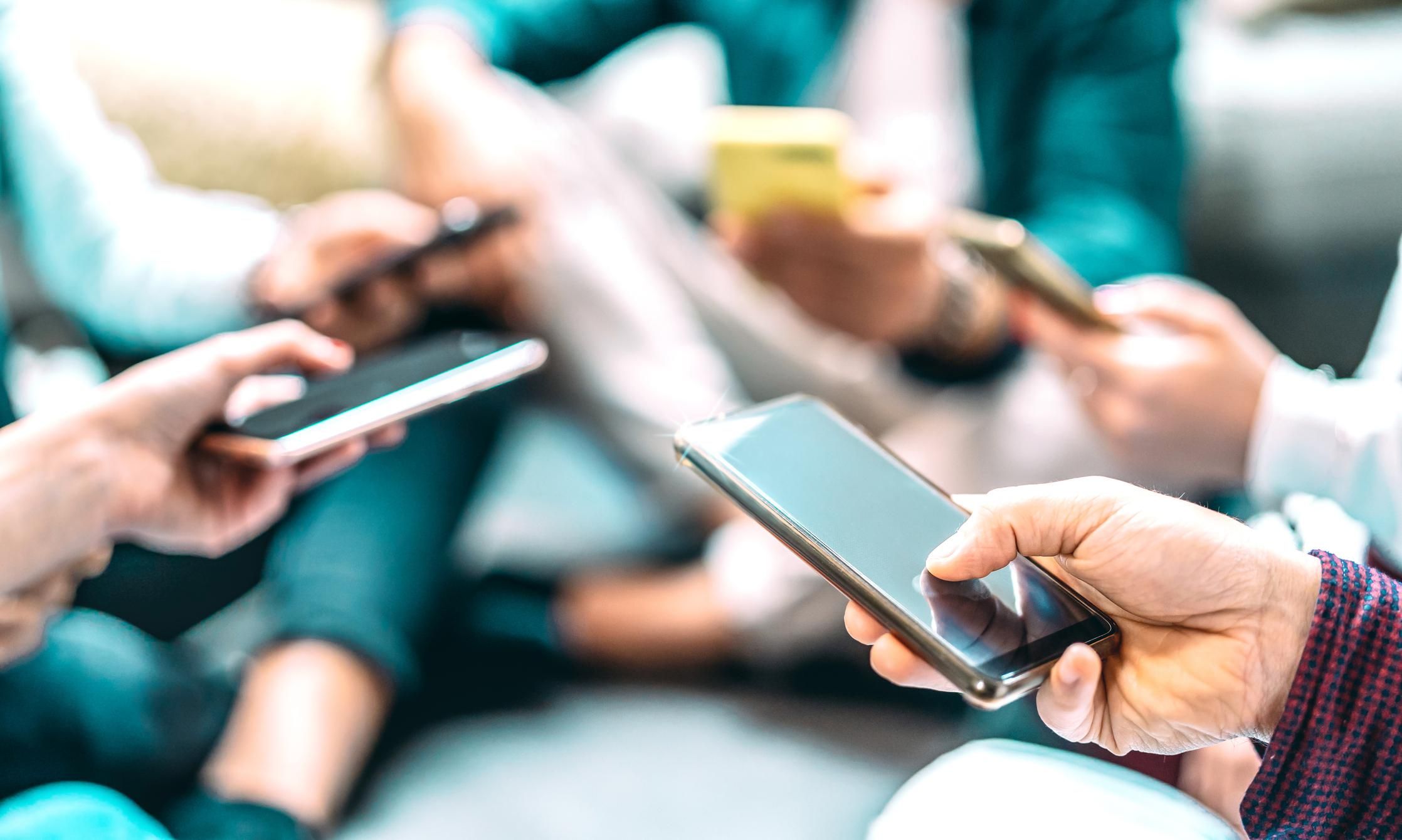Convegno sui reati online moderato dall’inquisito del Pd... per reati online
