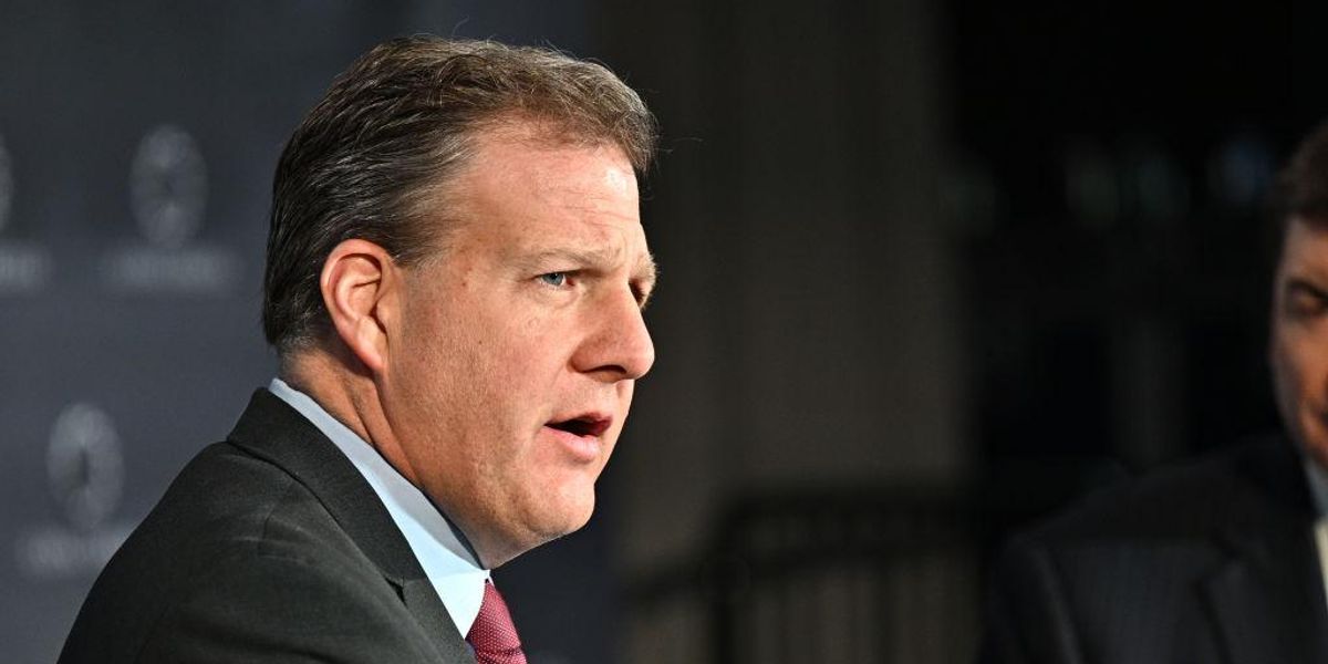GOP New Hampshire Gov. Vetoes Bill That Would’ve Prevented Mask Mandates in Schools 1 image
