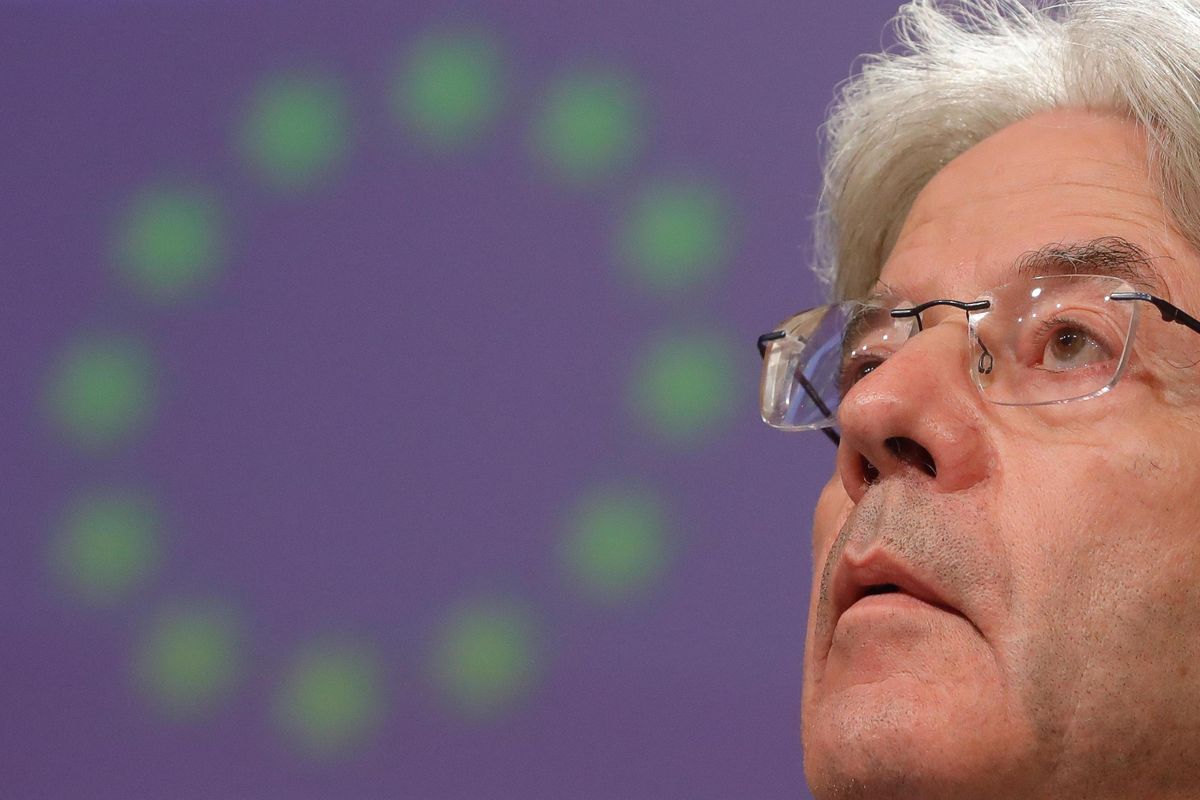 Col pretesto della guerra assalto Ue a casa e risparmi