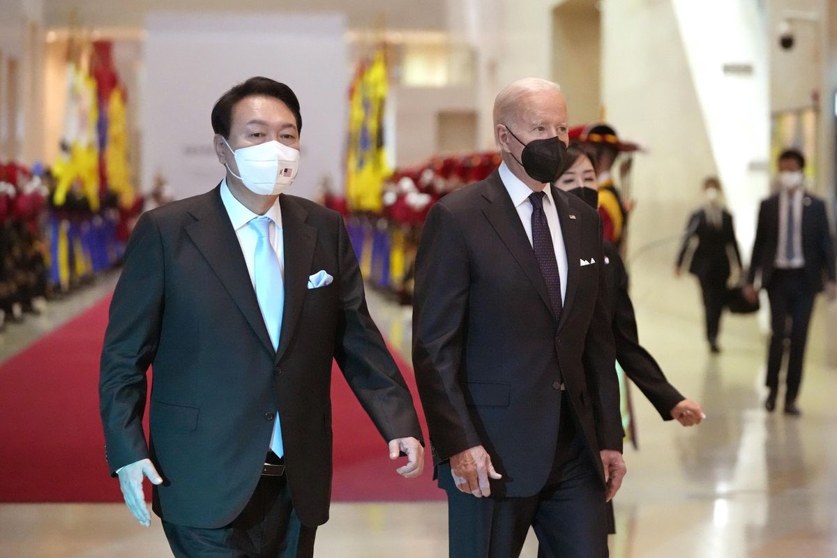 Biden va in Asia per arginare Pechino