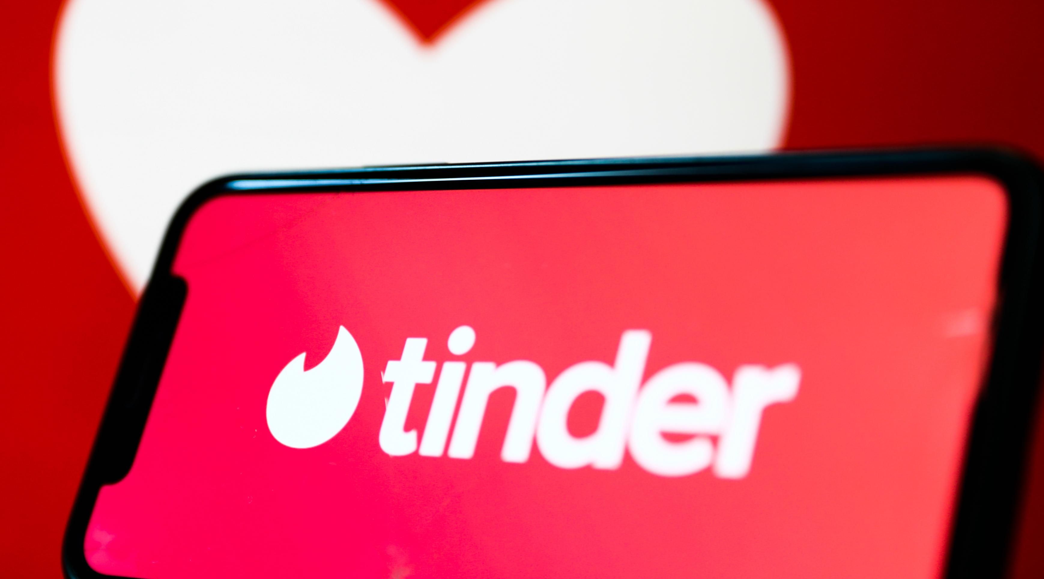 Tinder Is Trying to End LGBTQIA+ Blood Bans