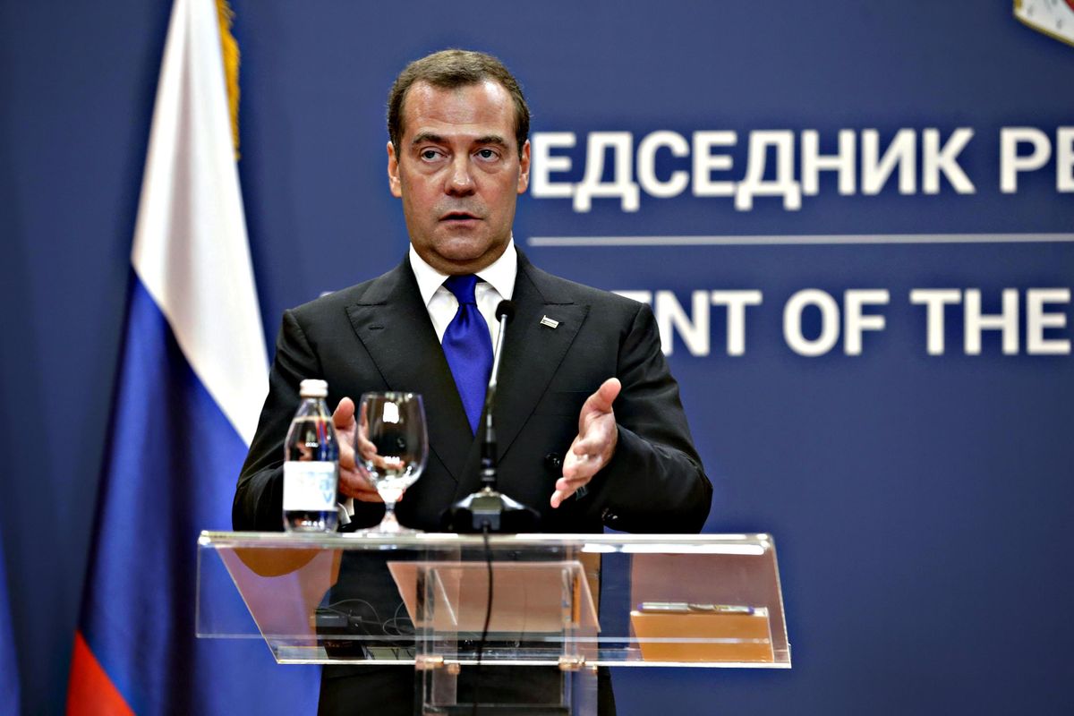 Medvedev bombarda i negoziati «Odio l’Occidente, deve sparire»