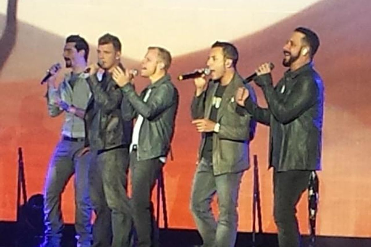 backstreet boys bring kids on stage