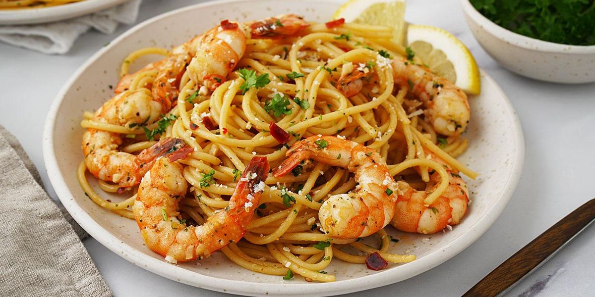 Spicy garlic prawn pasta - My Recipe Magic