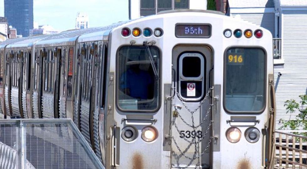 Dramatic video shows Chicago man risking his life rescuing a man electrocuted on train tracks