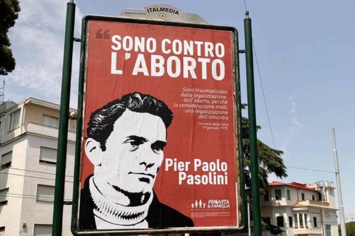 Pasolini sull’aborto rompe le scatole. E i suoi «sacerdoti» lo censurano