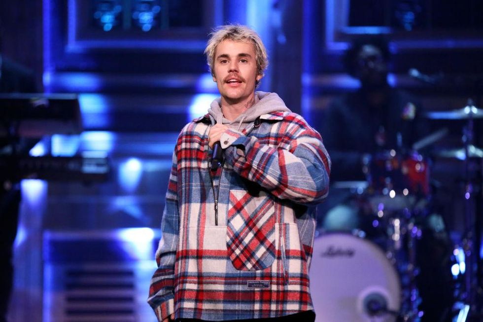 Justin Bieber postponed tour dates after the left side of his face becomes paralyzed