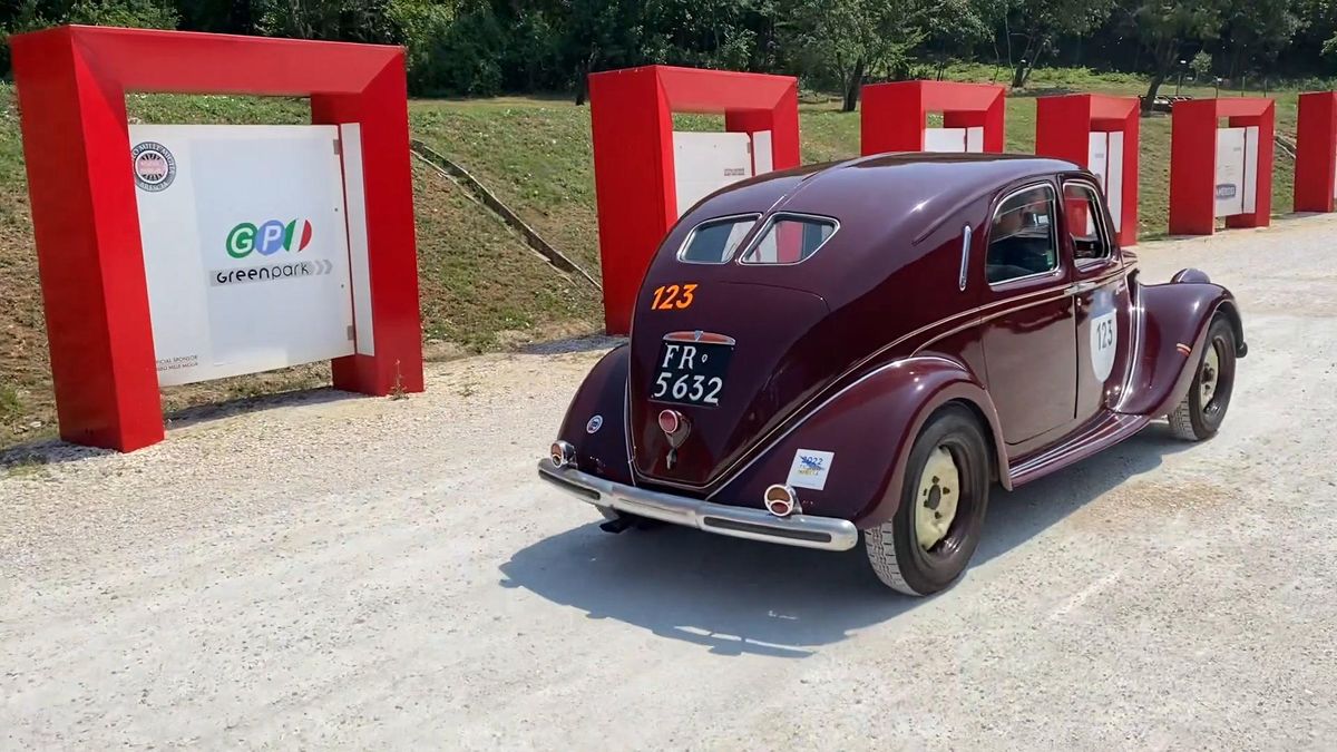 A Brescia si accendono i motori della «1000 miglia»