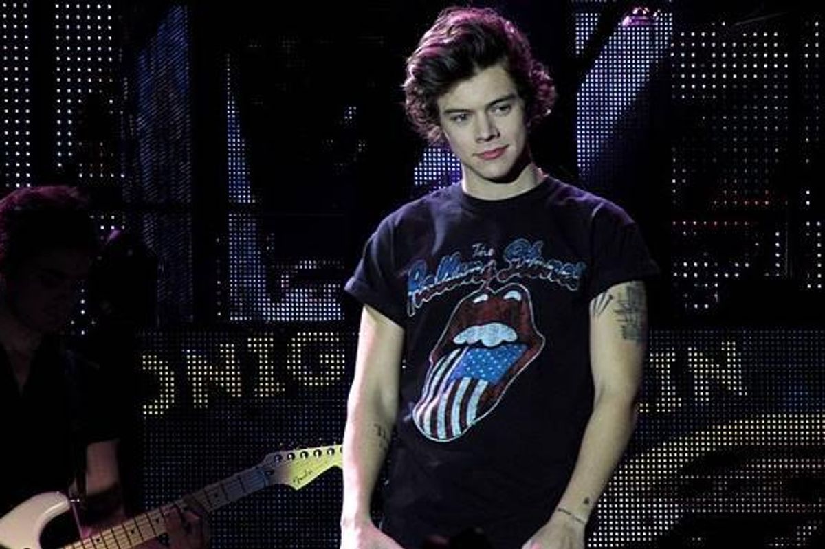 Harry Styles thanks his 'first ever' teacher at a concert - Upworthy