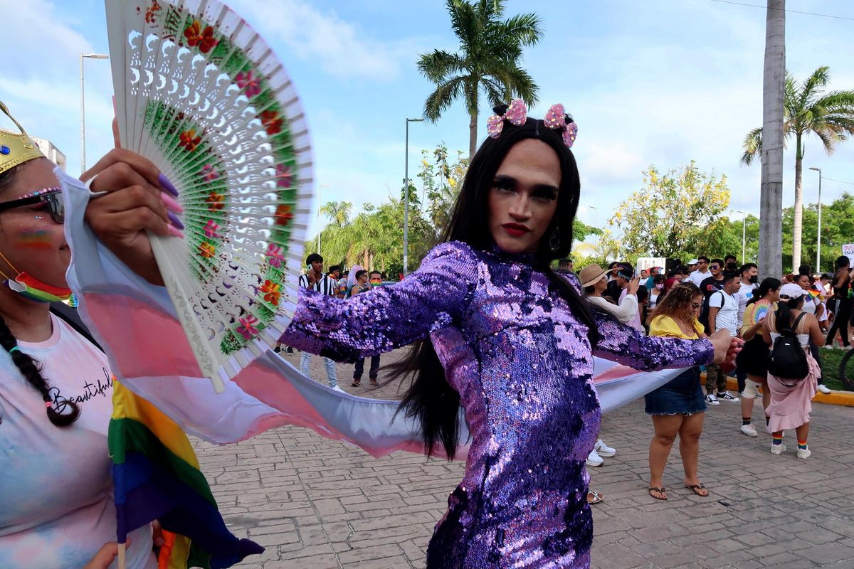 I sindacati ci regalano gli infermieri trans