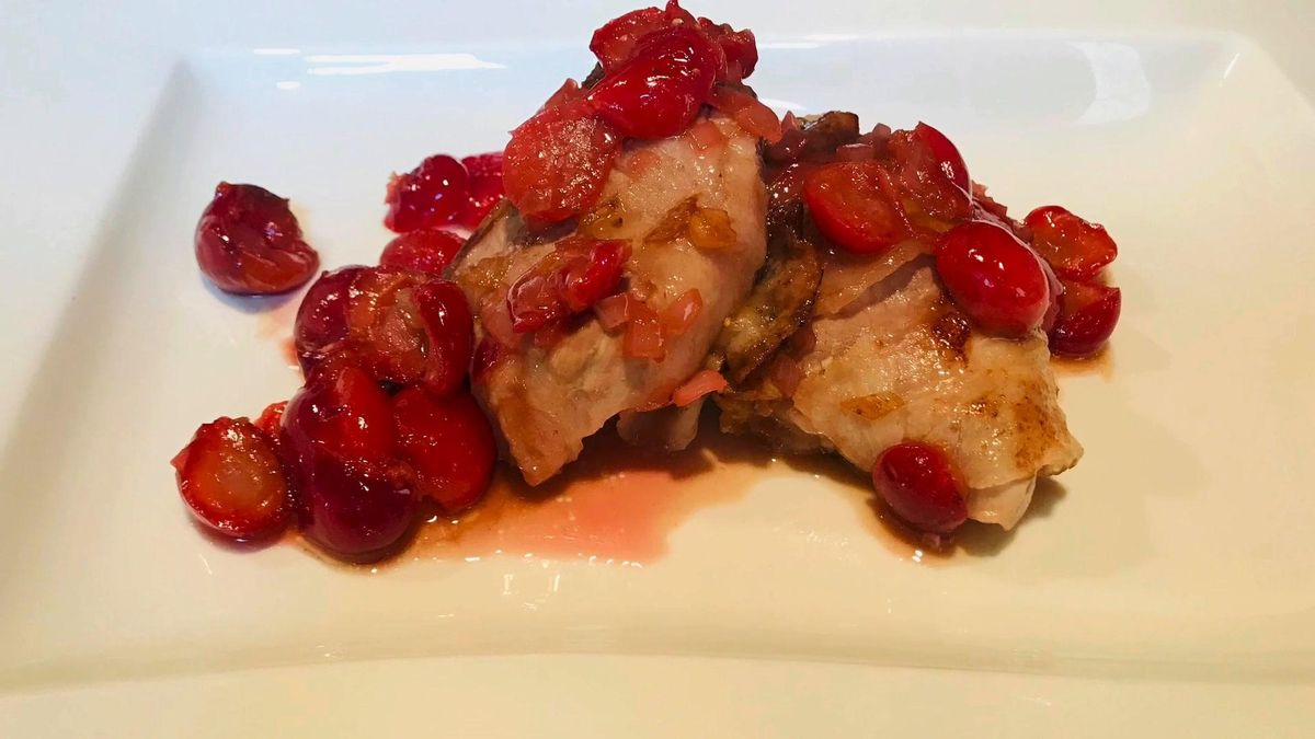 Cuciniamo insieme: medaglioni bardati in salsa di ciliegie