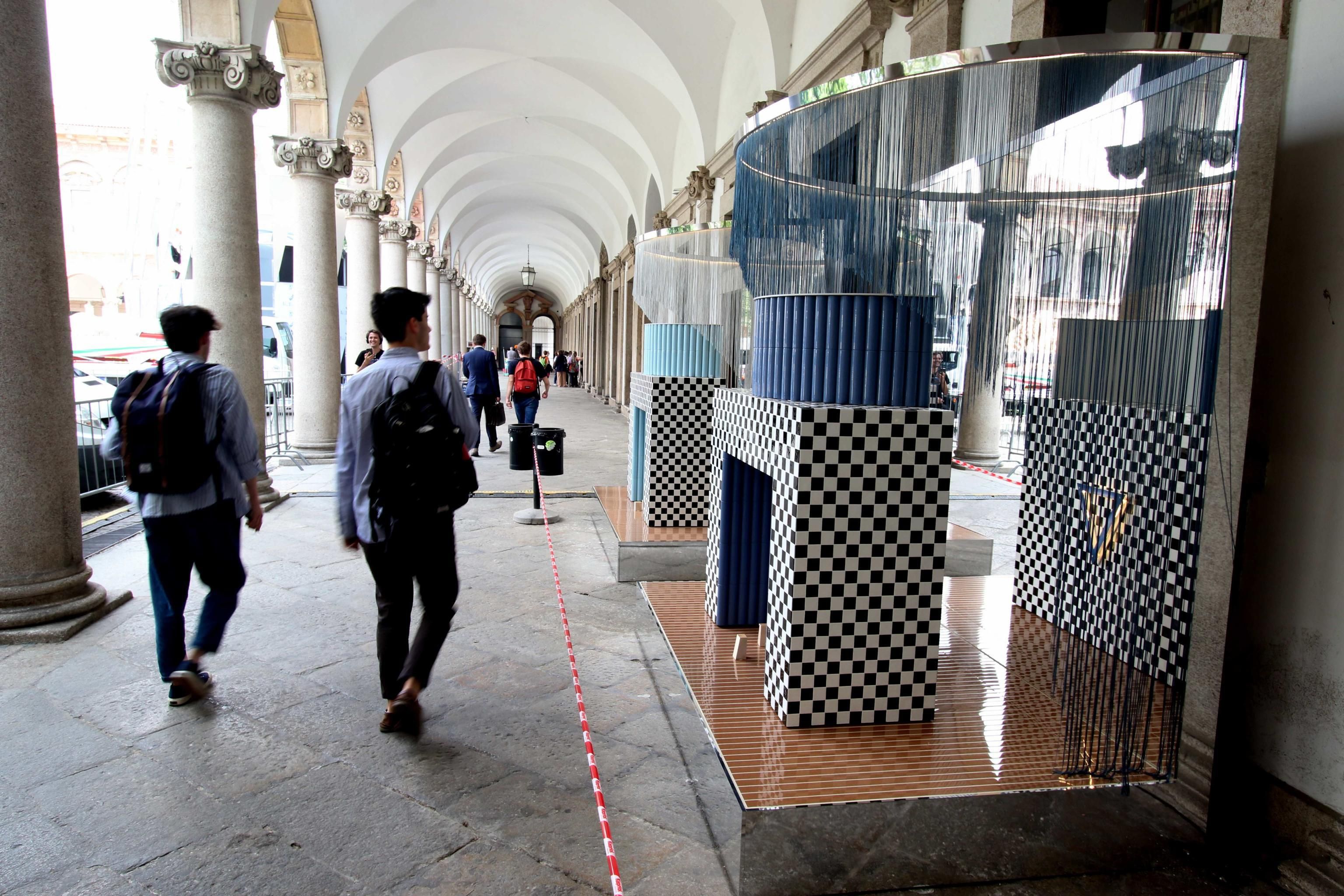 Il Salone del mobile fa il pienone di visitatori indiani