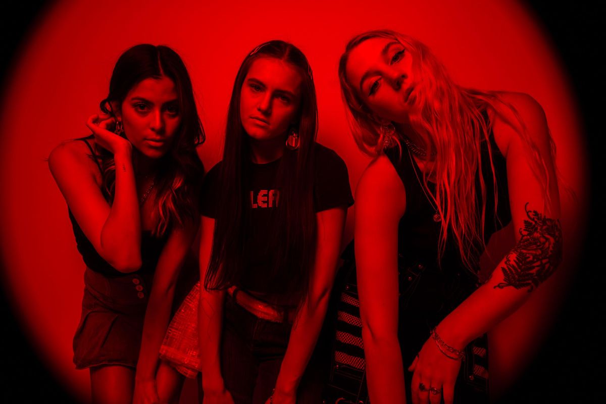 NOT THE MAIN CHARACTERS: A New Type of Girl Group