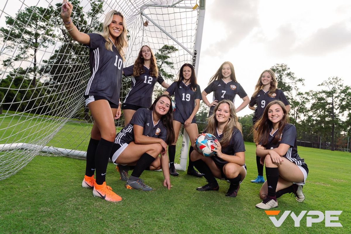 HISTORIC RIDE: SPX Girls Soccer Reaches First-Ever State Championship Match
