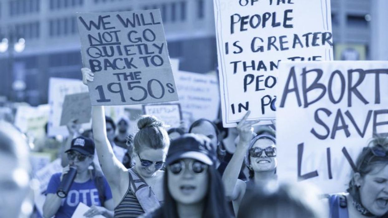 Polls Show Independents Ditching GOP In Midterm Generic Ballot