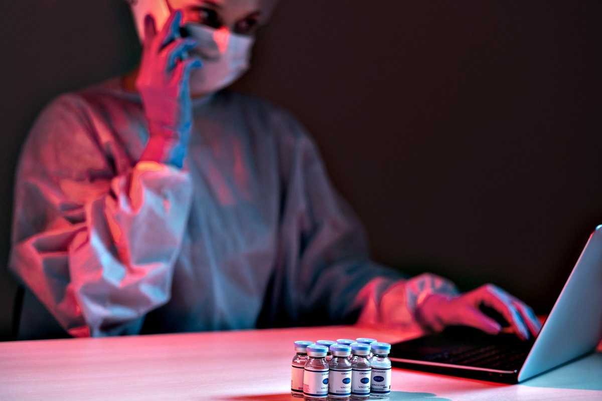 «Sentenza disciplinare taroccata per punire il medico incerto sui sieri»