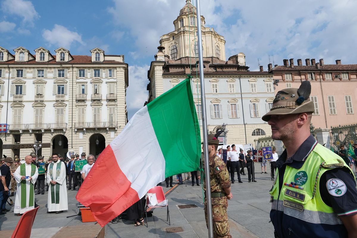 Archiviata l’unica denuncia concreta. Fine del delirio sugli alpini di Rimini