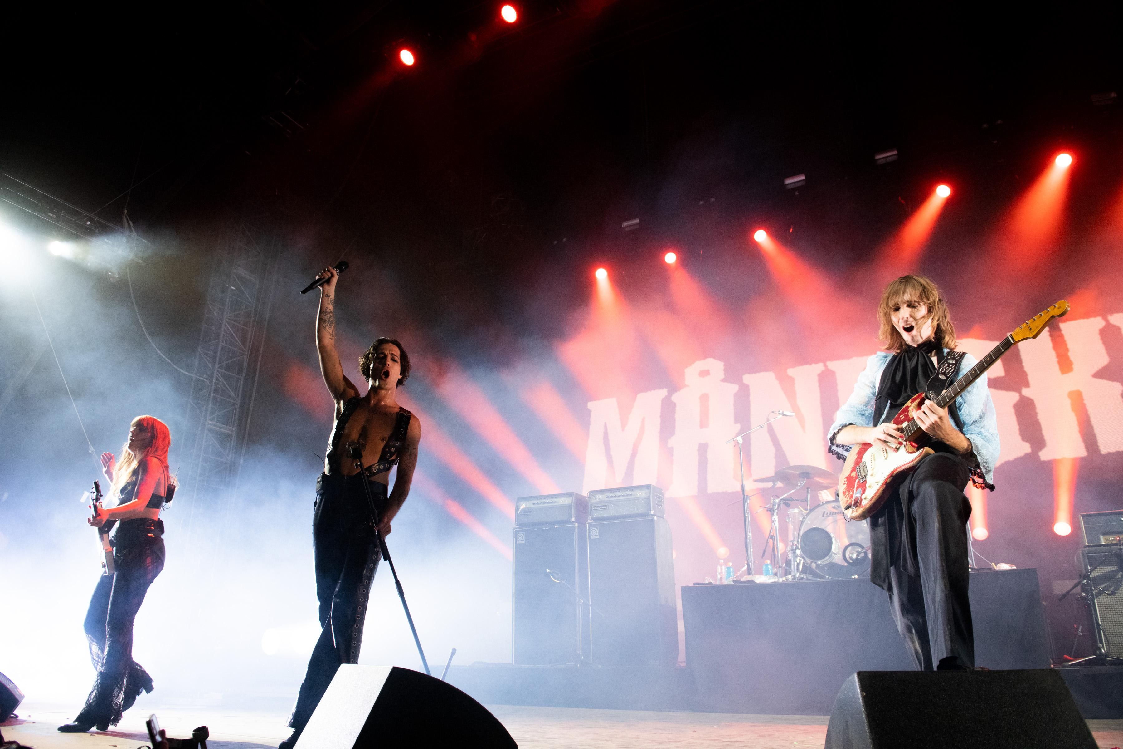 «Rinviate il concerto». Maneskin ostaggi di gufi e conformismo