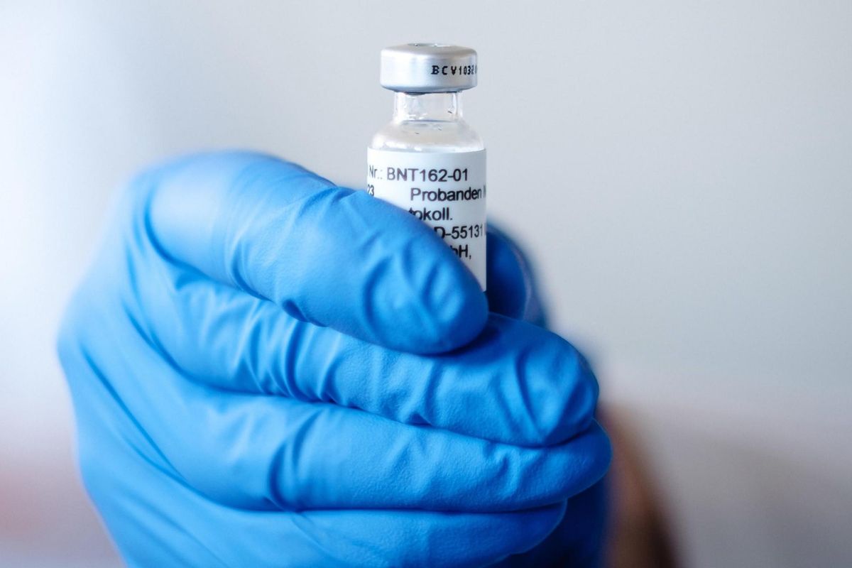 Brevetti «soffiati», fondi ai dem Usa. Così Pfizer ha creato l’impero dei vaccini