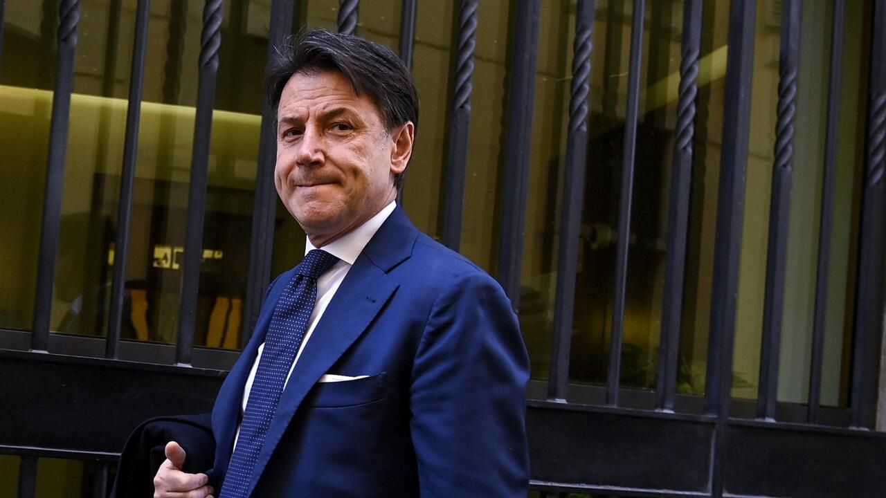 Giuseppi abbassa il ciuffo e con la «discontinuità» invoca anche la mancetta