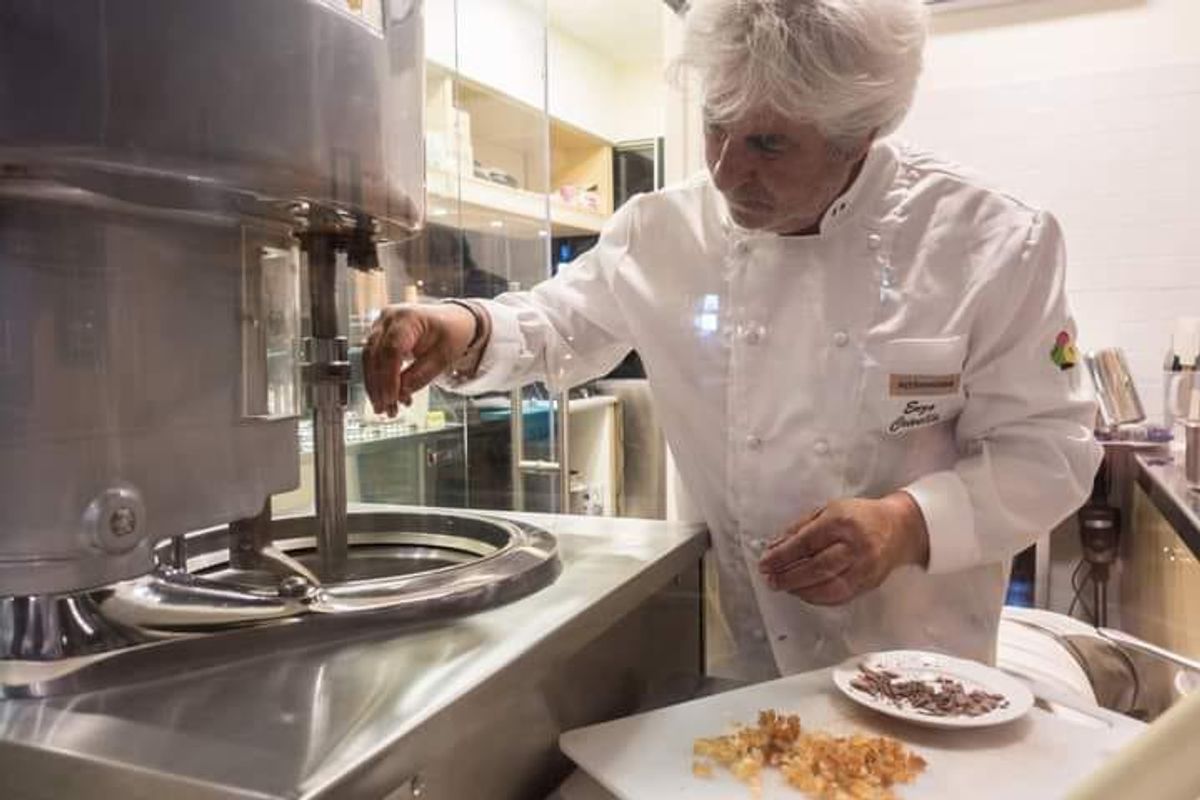 «Dobbiamo insegnare ai nostri ragazzi l’orgoglio di lavorare come artigiani»