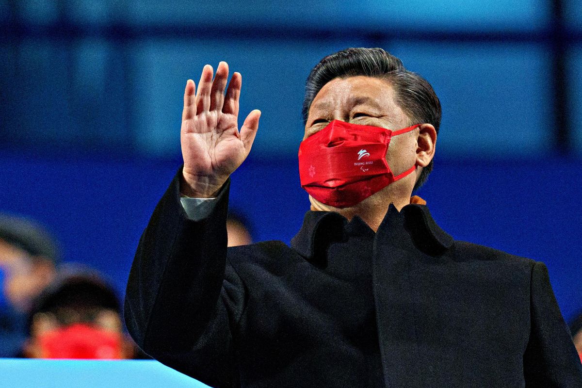 Ombre cinesi su fotovoltaico e auto. La mania green ci venderà a Pechino