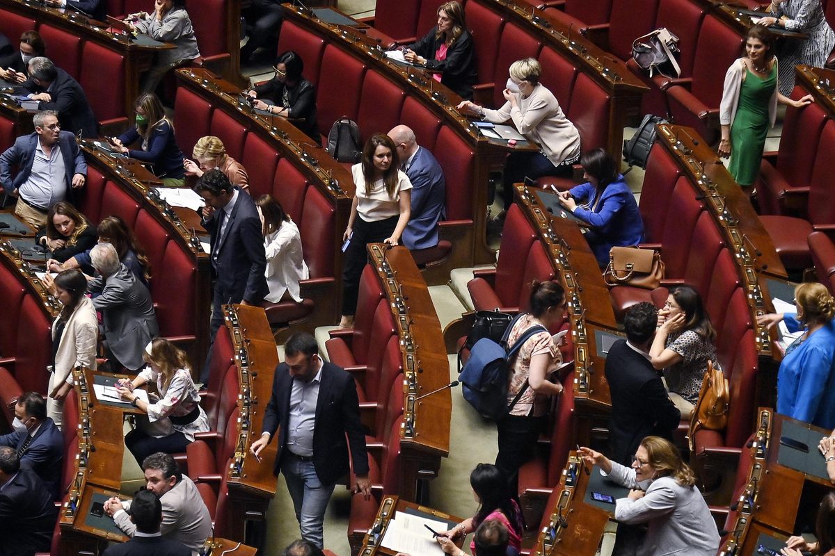 Il dl Aiuti non avrà i voti dei grillini. Draghi sale al Colle