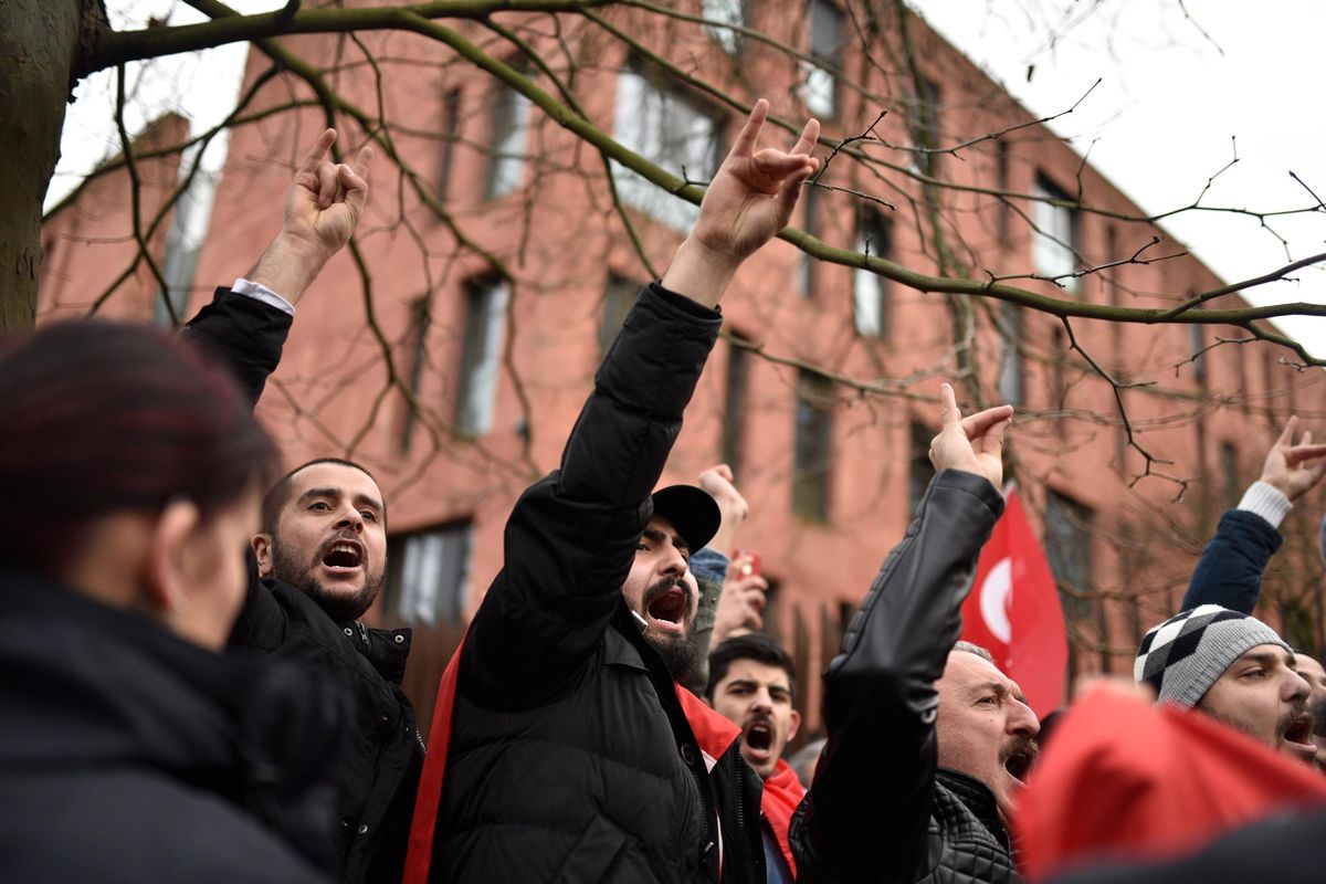 I Lupi Grigi spaventano i Balcani e l'Europa