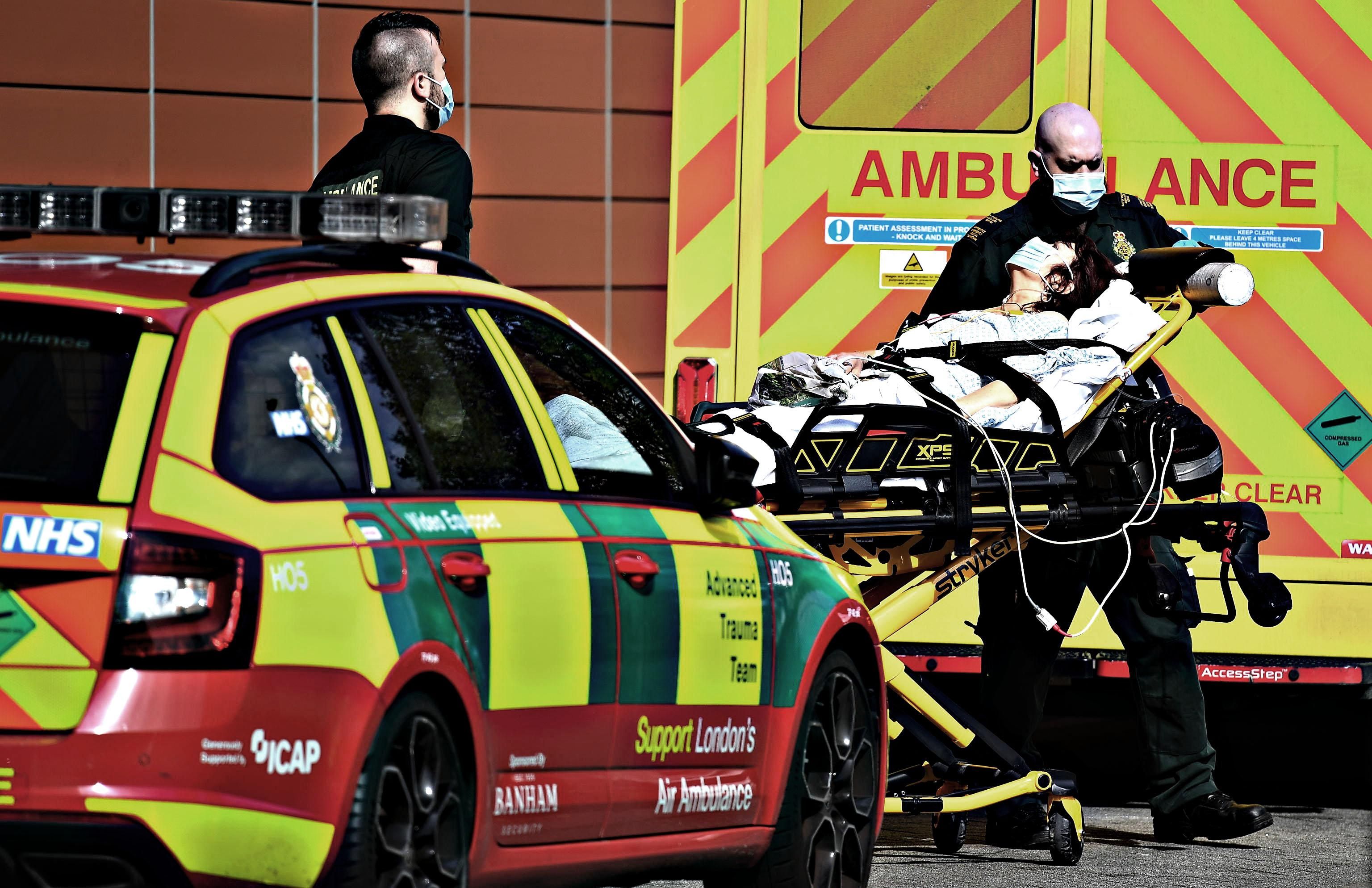 Negli ospedali inglesi il 65% dei positivi è ricoverato per altro