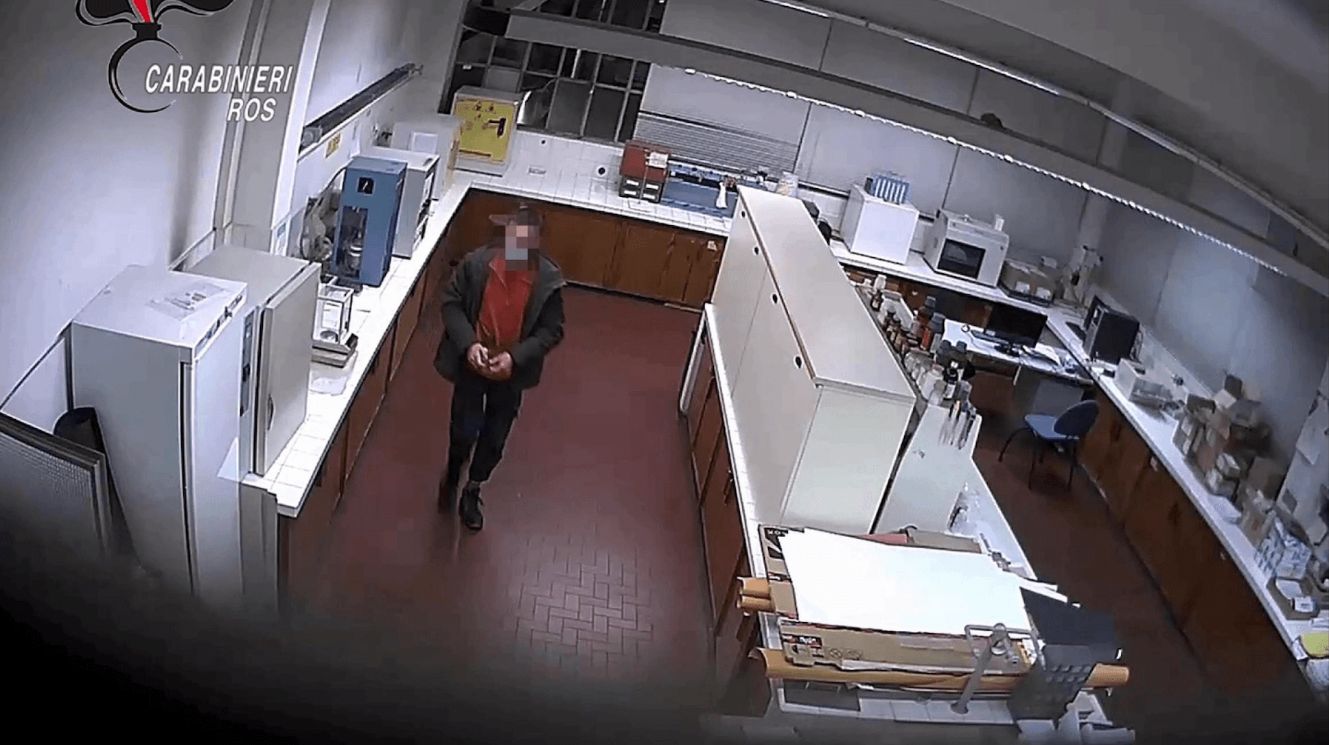 «Coniugi terroristi preparavano attentato in Italia». Lui in arresto, lei no