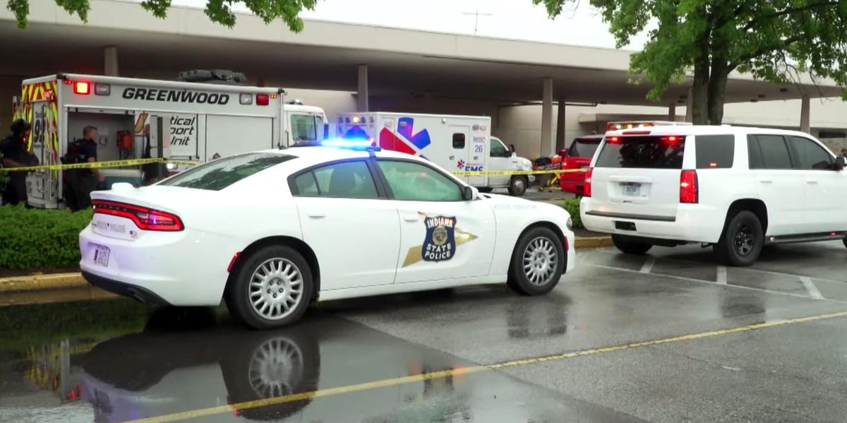 Armed citizen thwarts shooter who opened fire inside crowded mall food court: 'Quick action and heroism'