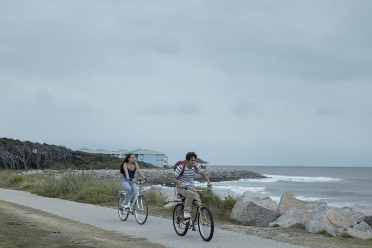 Lola Tung (Belly) and Gavin Casalegno (Jeremiah)