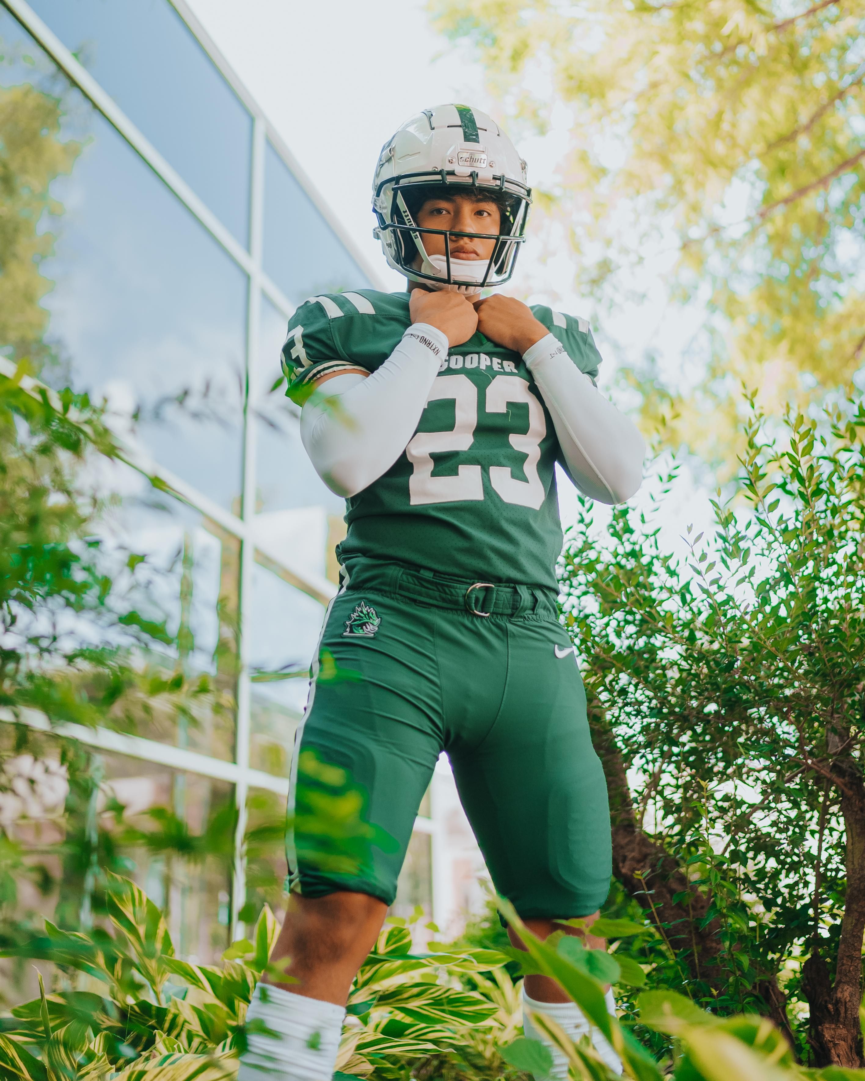 VYPE HYPE: John Cooper's Man in the Middle