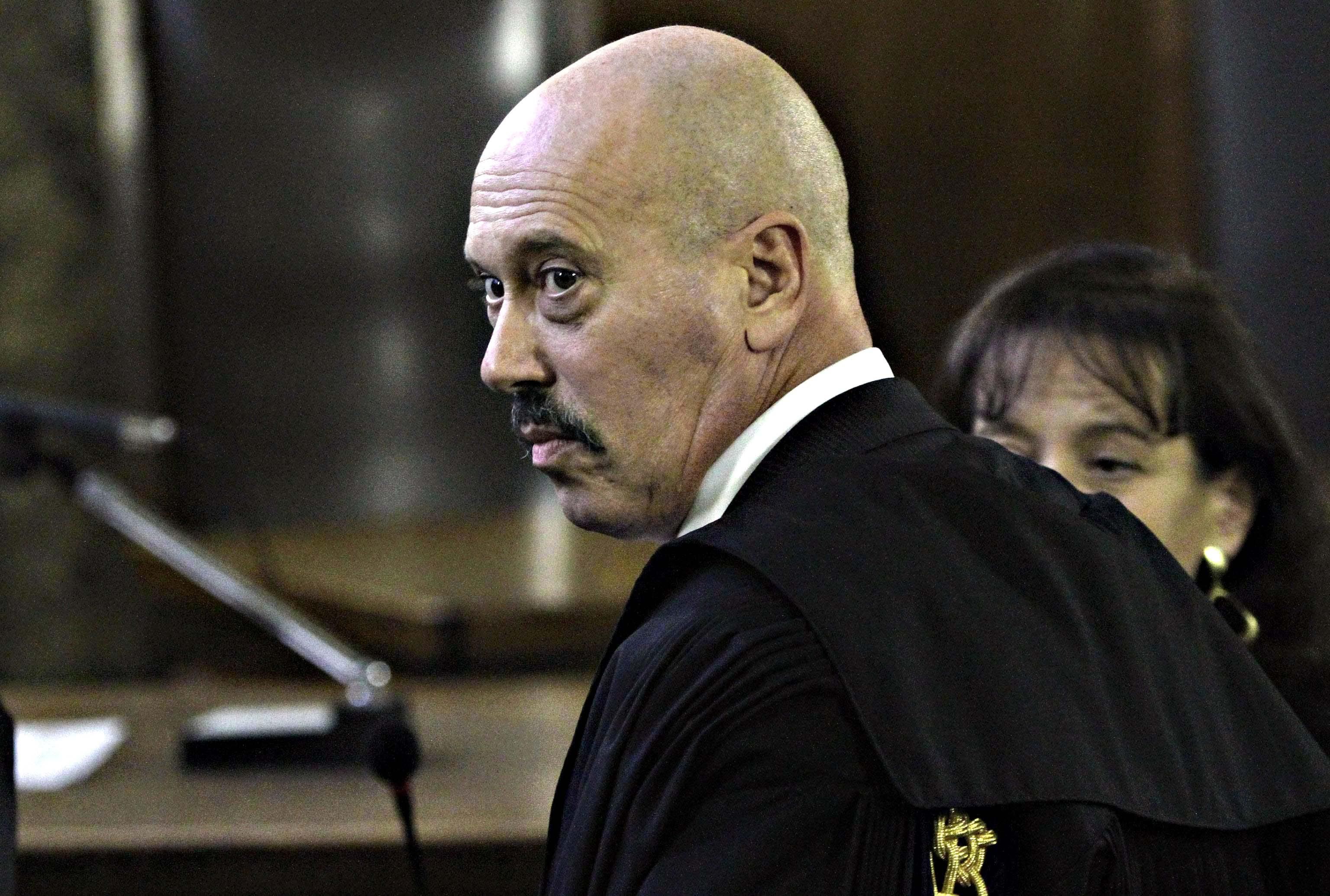 Eni, al «Corriere» piace il processo infinito