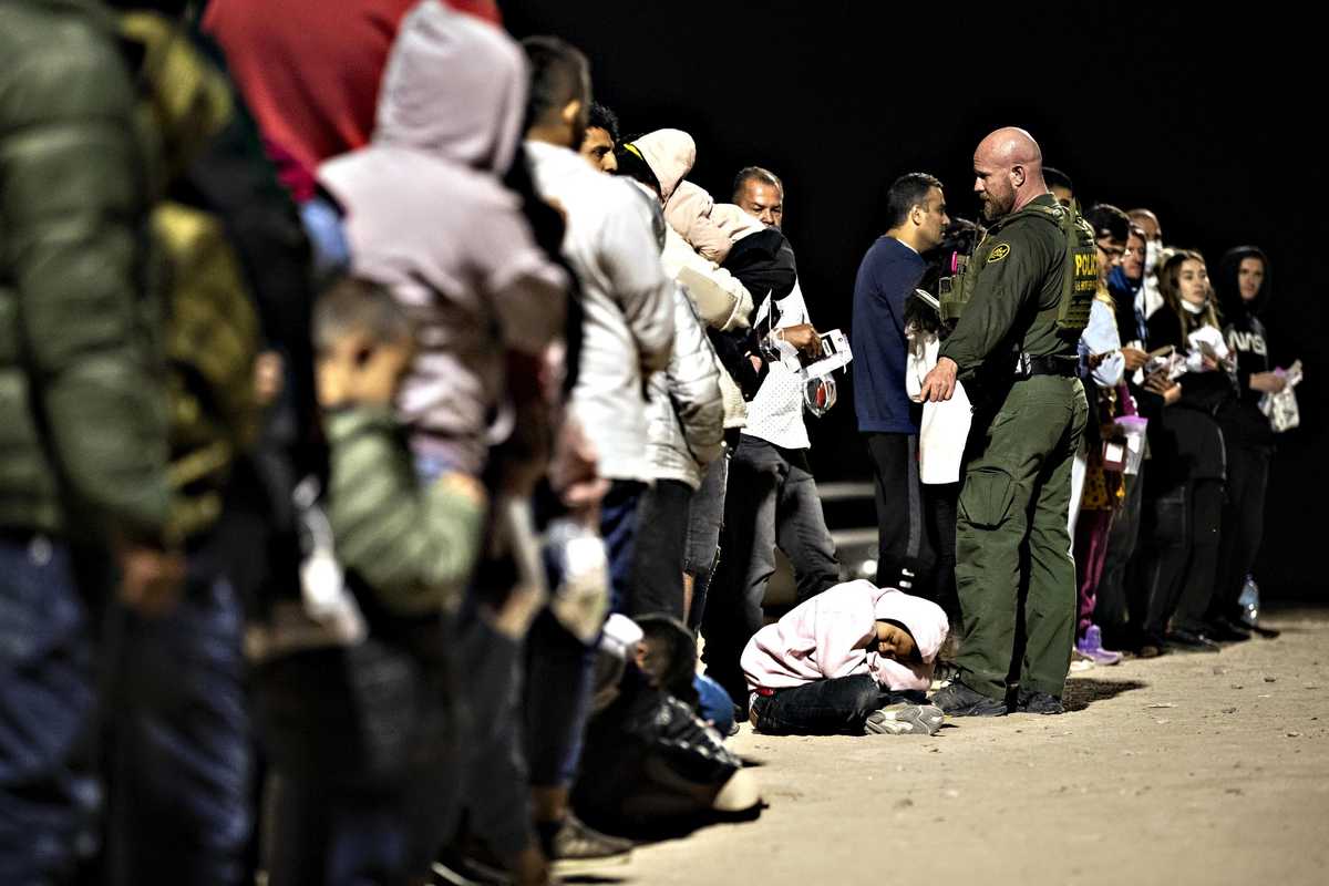 La crisi migratoria incombe su Joe Biden