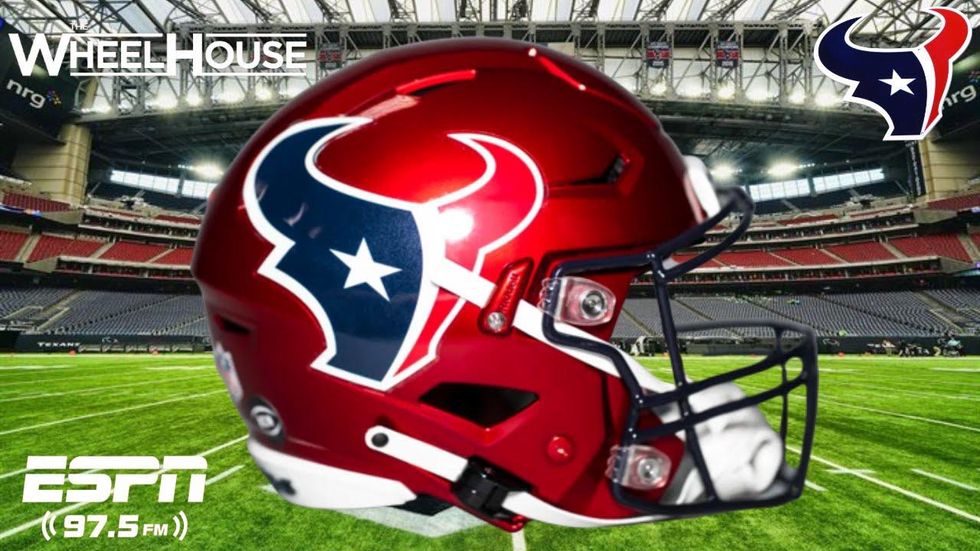 Moss Uniforms on X: With the release of the Texans new red helmet, I felt  inclined to design a set centered around it. Many people are opposed to  gradient in NFL uniforms