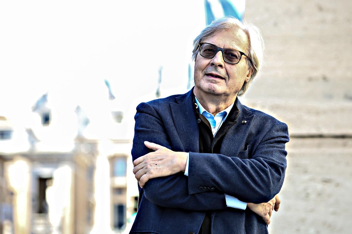 Vittorio Sgarbi: «Col bis, Draghi cadrebbe nel baratro»