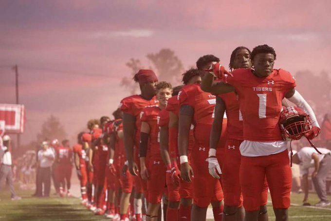 VYPE DFW Public School Preseason Defensive Player of the Year Fan Poll presented by Sun & Ski Sports