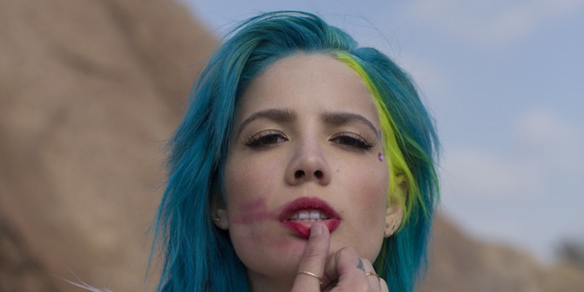 Halsey On Being A Gossip Magnet, Growing Up Emo, And How People Missed The Satire In "New Americana"