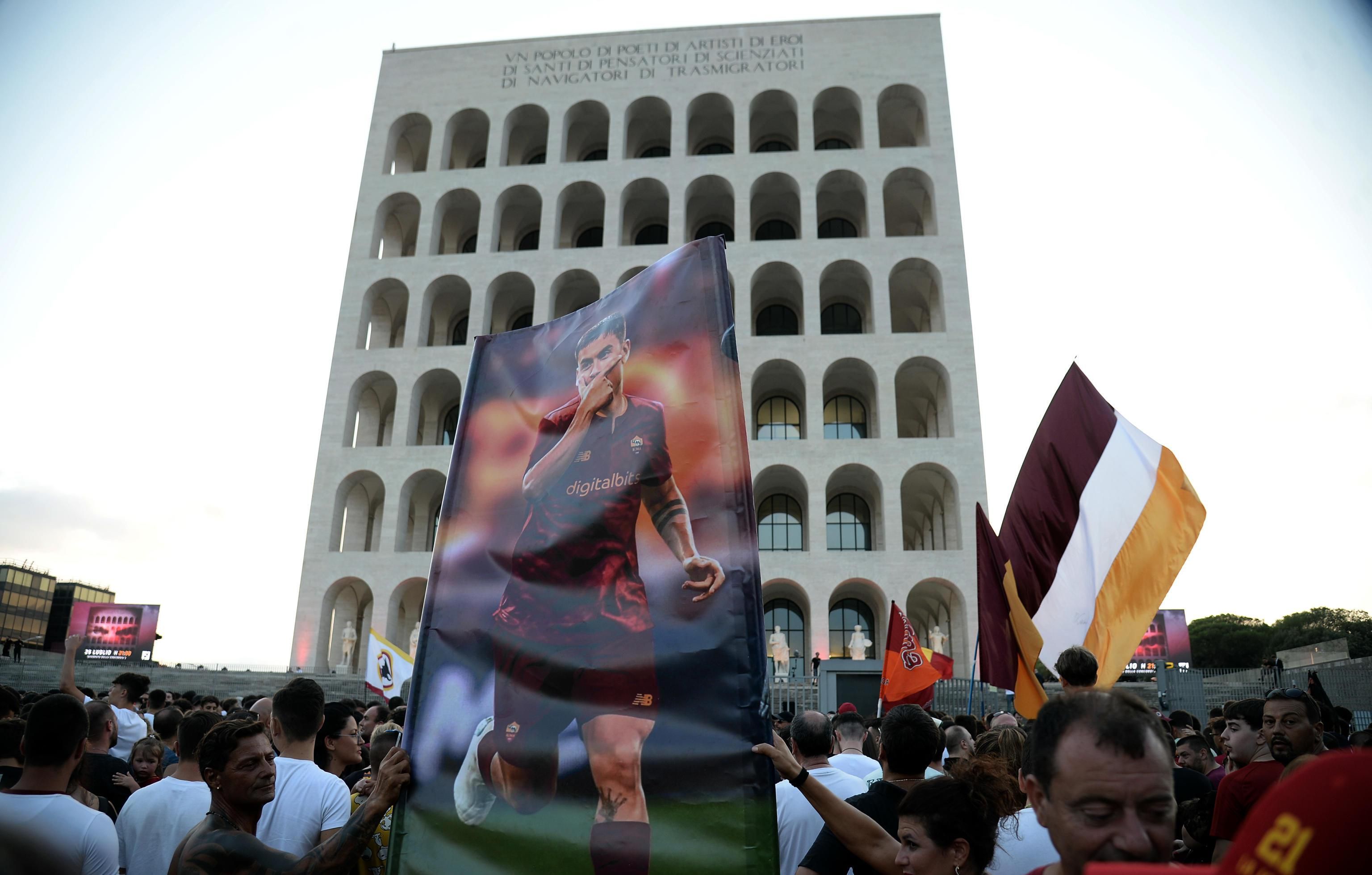 Dal Regime a Dybala: il Colosseo quadrato e il perenne ritorno dell’estetica anni Trenta