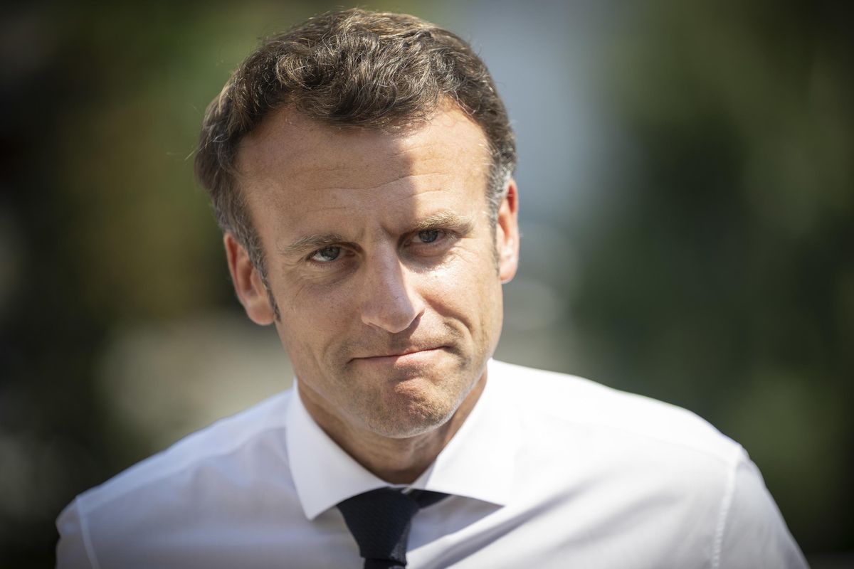 Il Mali fa a pezzi Macron e si stringe a Mosca