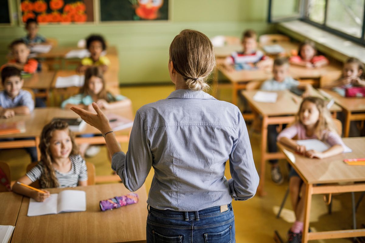 È iniziato l’addio di Speranza: bimbi a scuola senza bavaglio