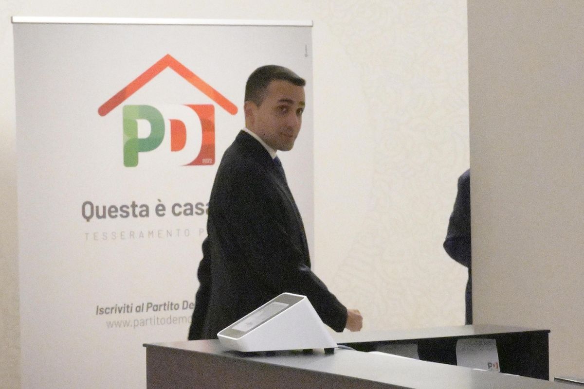 Di Maio, con che faccia dai lezioni di credibilità?