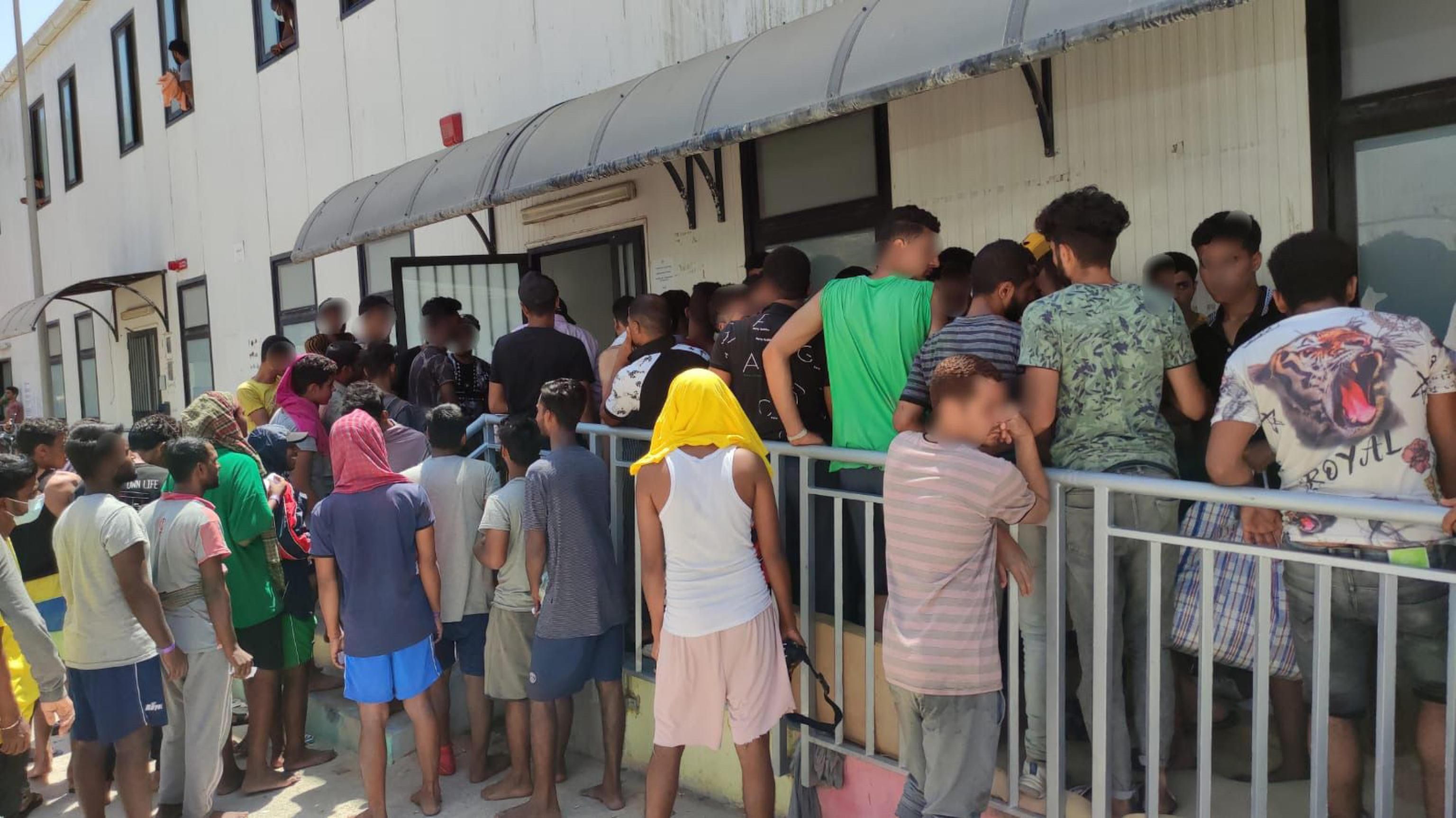 Sicilia, i furbi dell’Ue selezionano i migranti