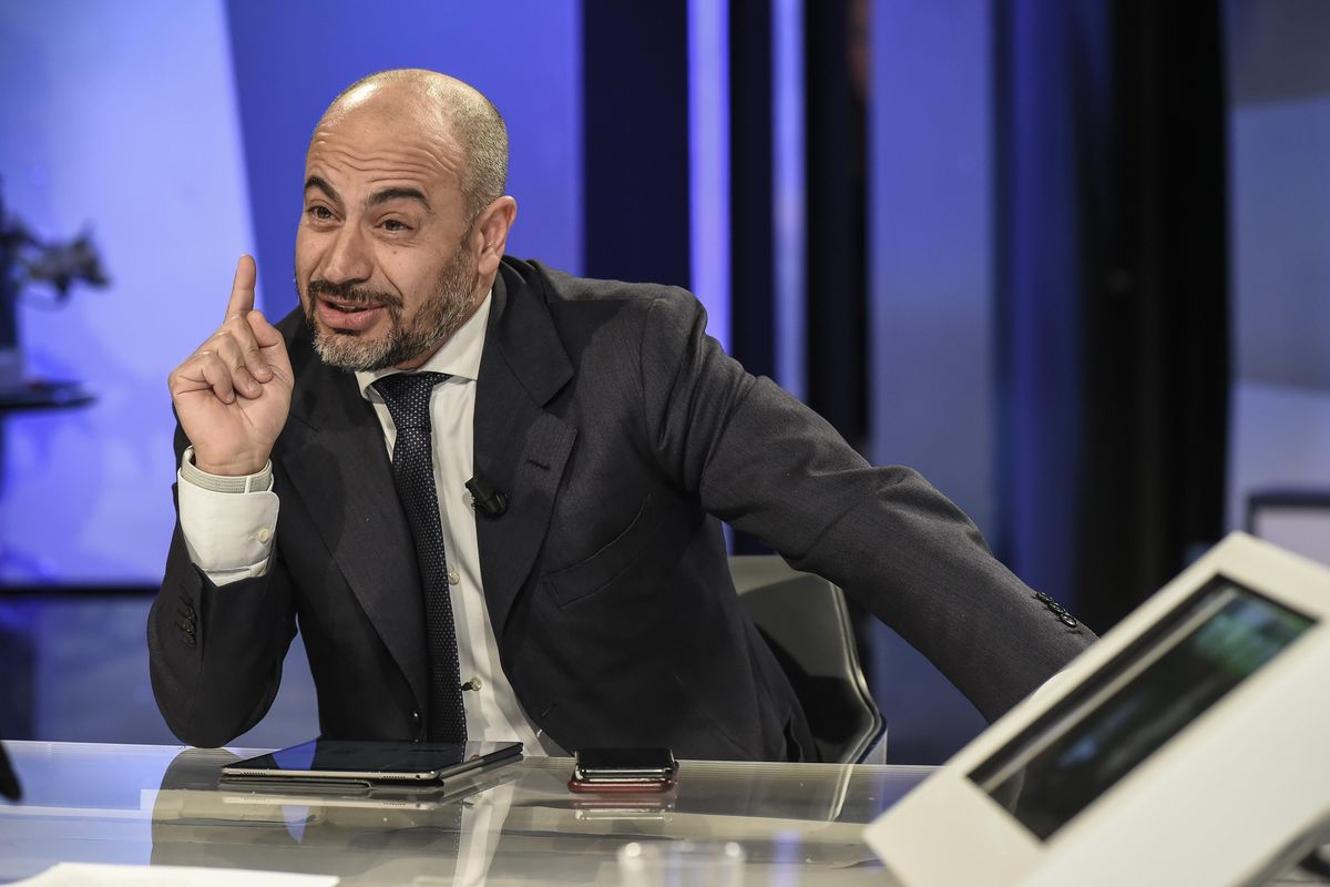 Anche i movimenti anti sistema finiscono per farsi contagiare dalla psicosi fascismo