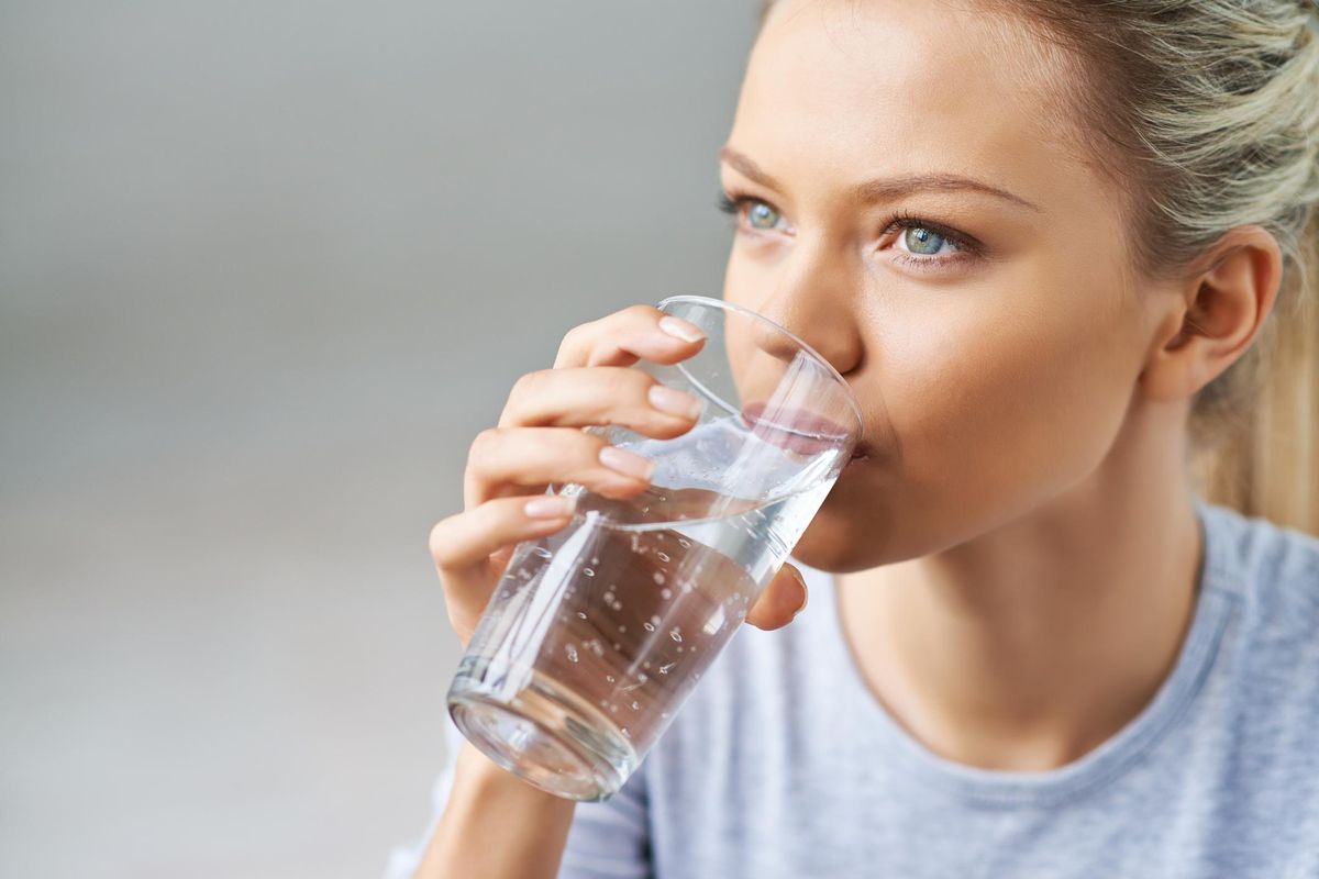 Il 50% degli italiani non beve abbastanza acqua