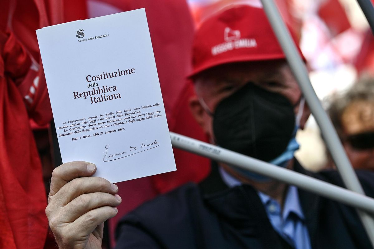 I violentatori della Carta ora pretendono voti a suo nome