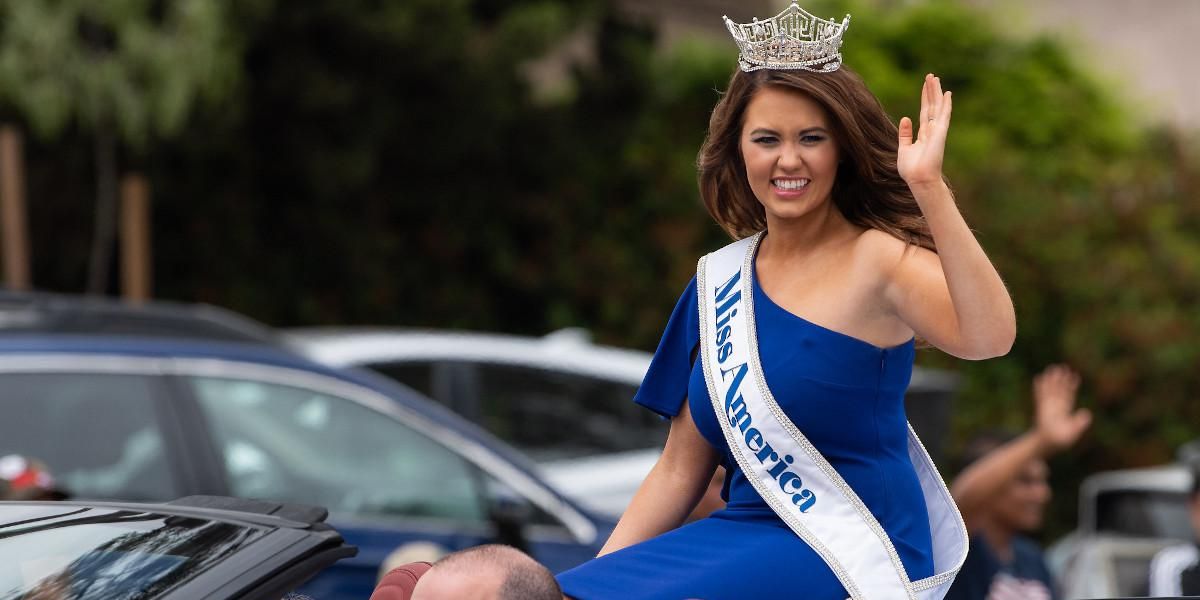 Former Miss America Cara Mund to run for Congress as an independent ...